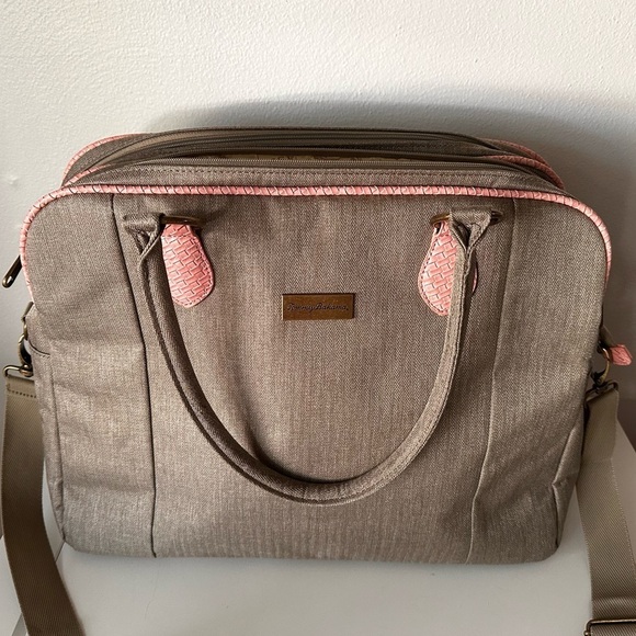 Tommy Bahama Royce Travel Bag - Picture 12 of 16